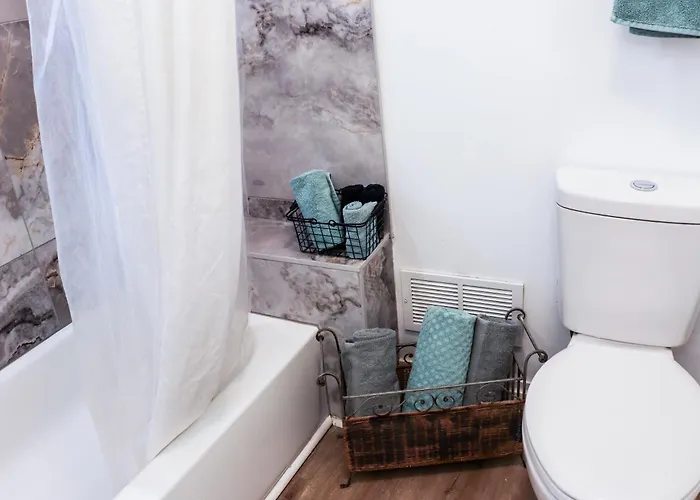 Apartamento Downtown Retreat - 2br Oasis *