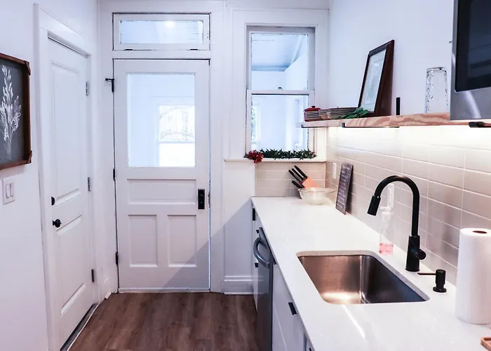 Apartamento Downtown Retreat - 2br Oasis